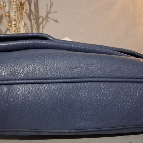 Tory Burch Navy Leather Amanda Foldover Cross body bag. - Picture 11 of 16